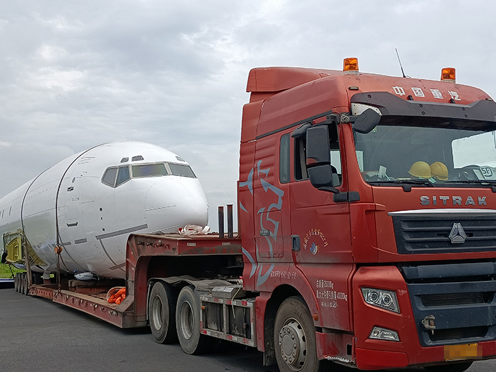 十堰整车物流17米平板货车